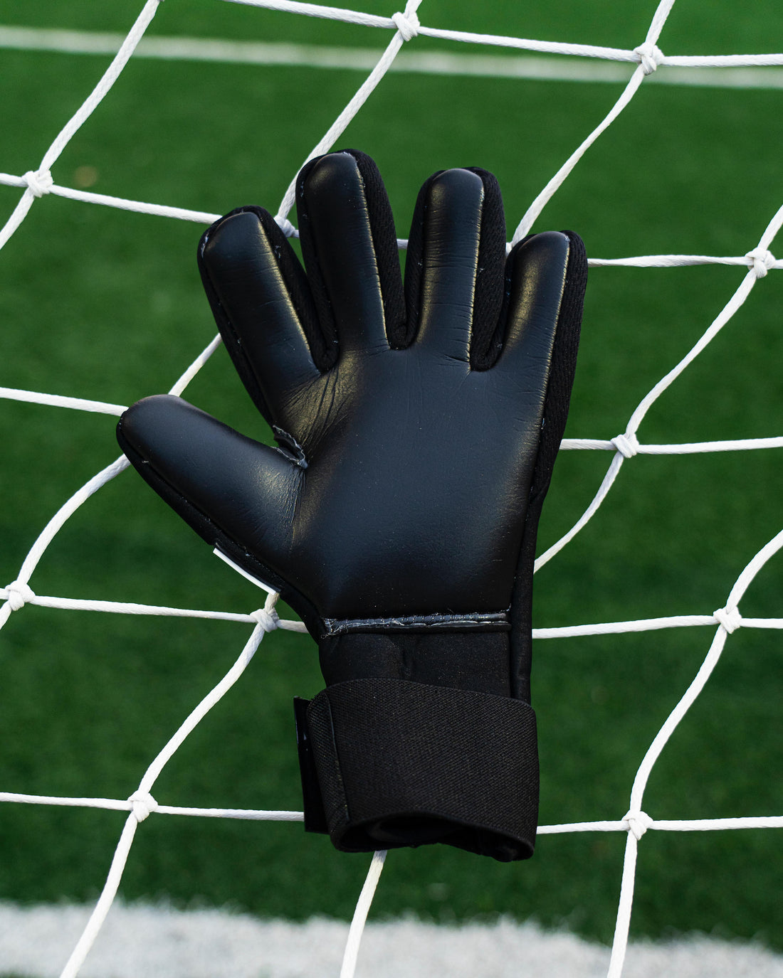JUNIOR GOALKEEPER GLOVES NEO SH BLACK V1